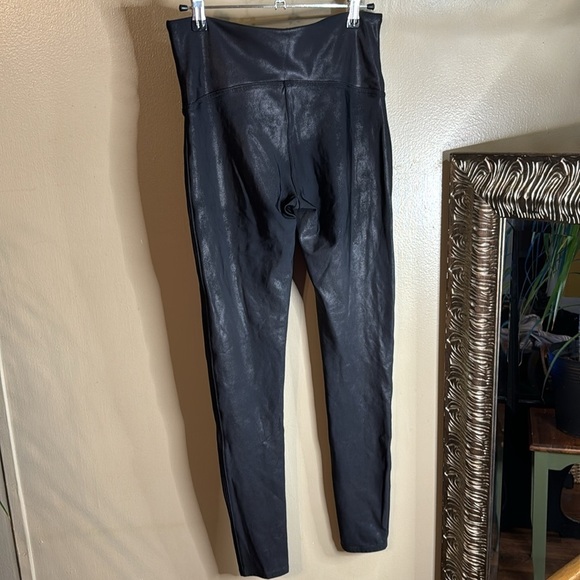 Spanx Black Faux Leather Leggings Size Large - Picture 4 of 6